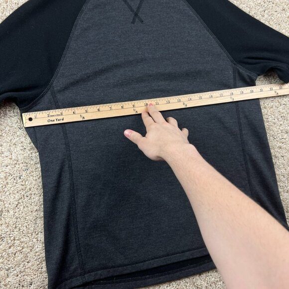 Tommy Bahama Medium Light Sweater Pullover Crew Neck Black Gray, Red Logo - Picture 6 of 7